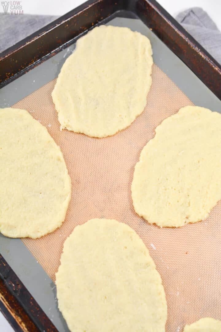 Keto Naan Bread Recipe - Easy Almond Flour Flatbread - Low Carb Yum