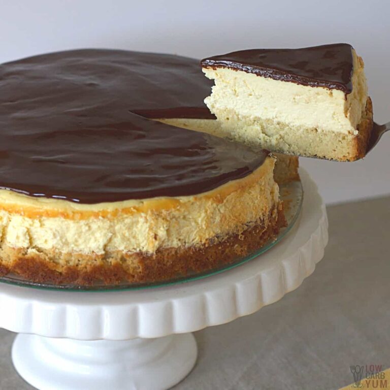 Keto Boston Cream Pie Cheesecake Recipe - Low Carb Yum