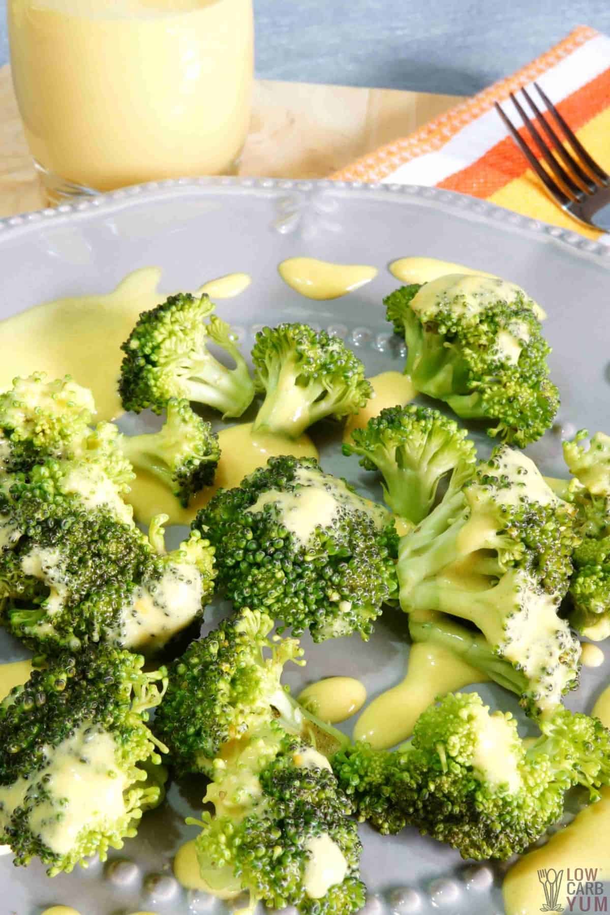 serving keto cheese sauce for broccoli