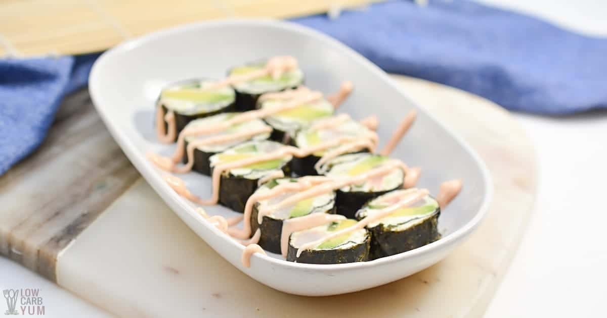 https://lowcarbyum.com/wp-content/uploads/2021/04/keto-sushi-rolls-s.jpg