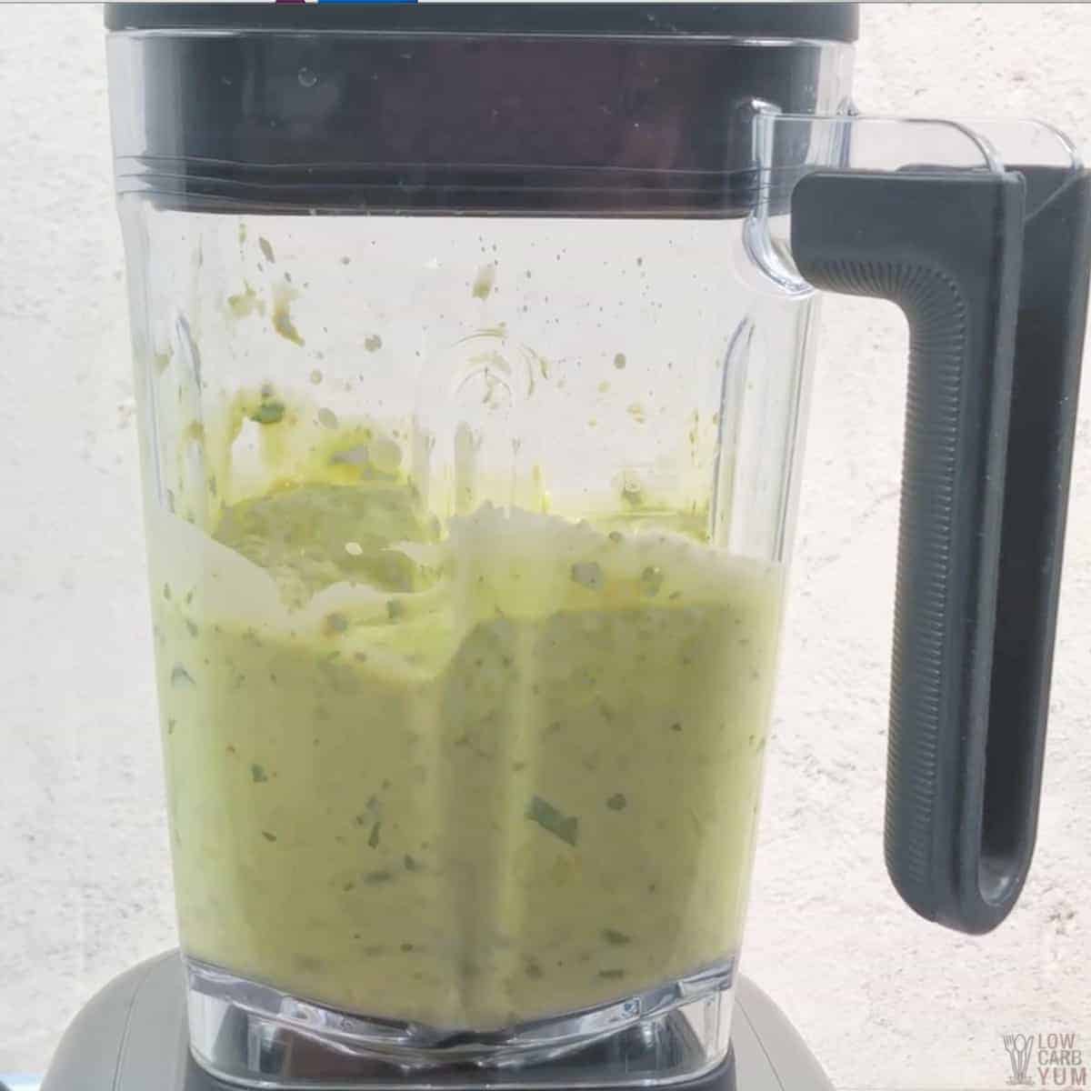 https://lowcarbyum.com/wp-content/uploads/2021/05/egg-bite-mixture-blender.jpg