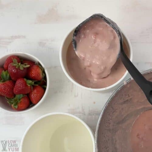 No Churn Keto Strawberry Ice Cream - Low Carb Yum