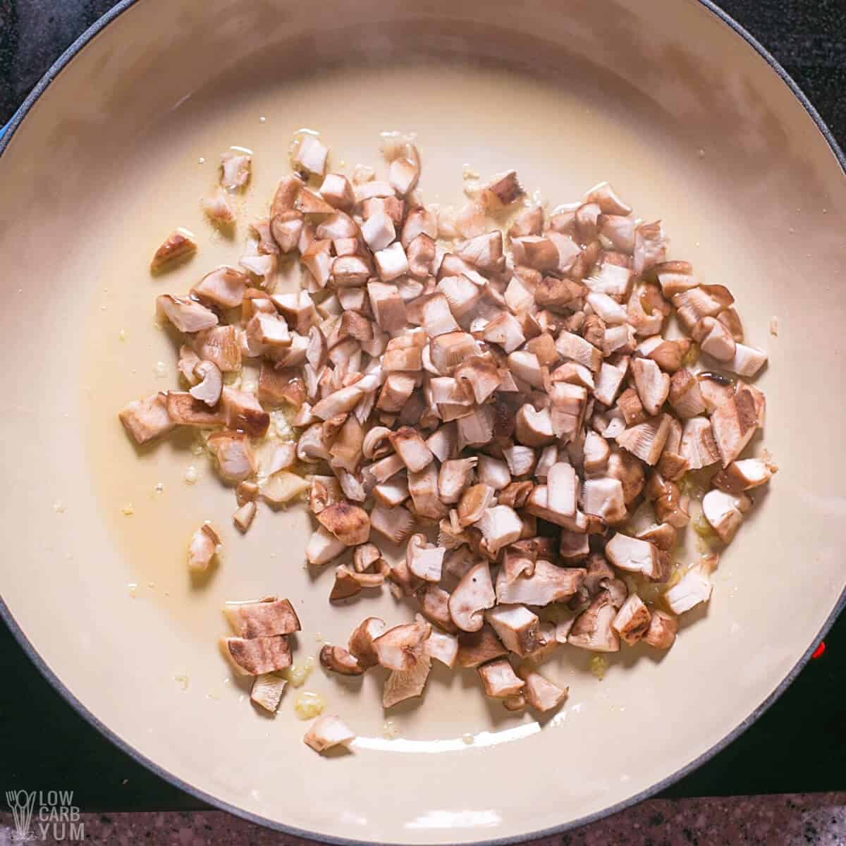 mushrooms in pan