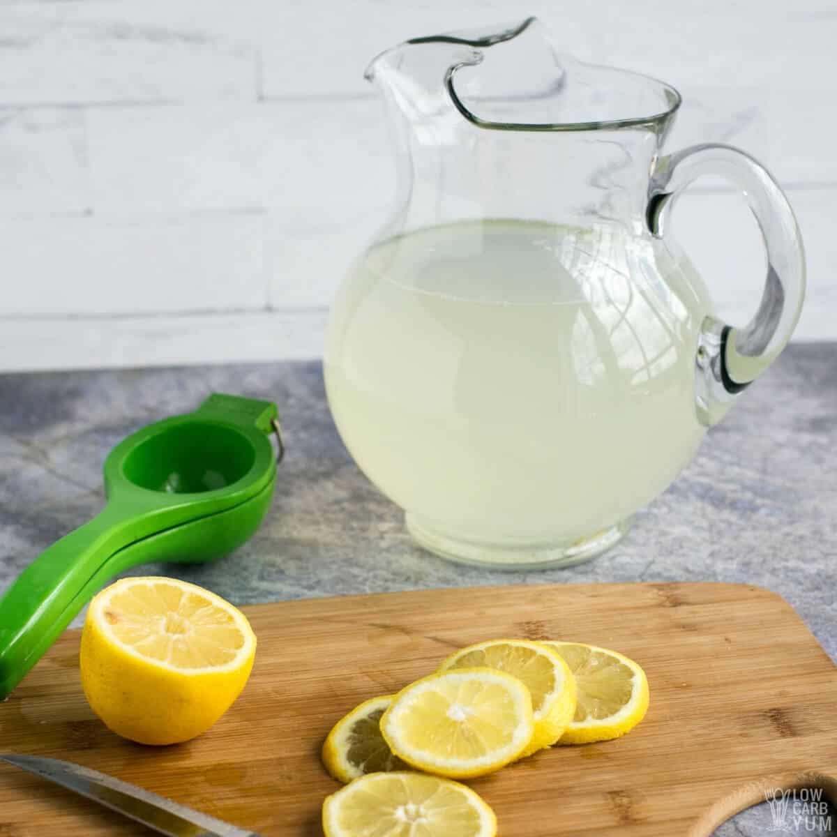 sugar free lemonade in pitcher