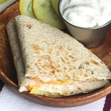 keto cheese squash quesadilla featured image