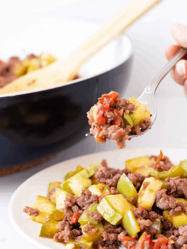 EASY GROUND BEEF AND SQUASH SKILLET STORY