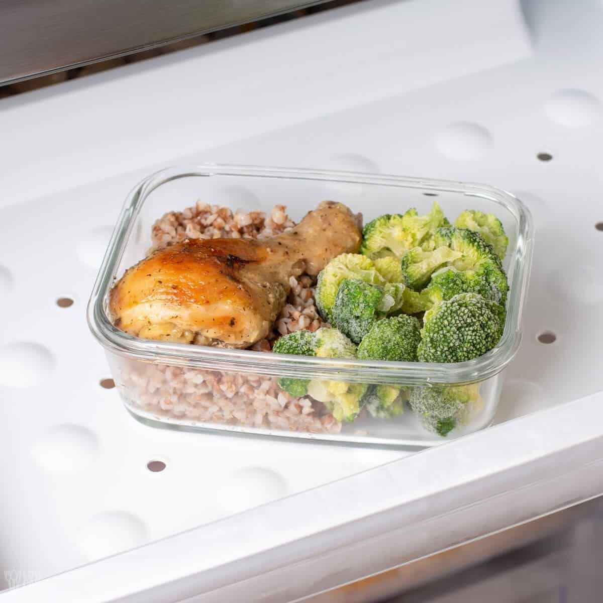 low-carb meal in freezer safe glass container