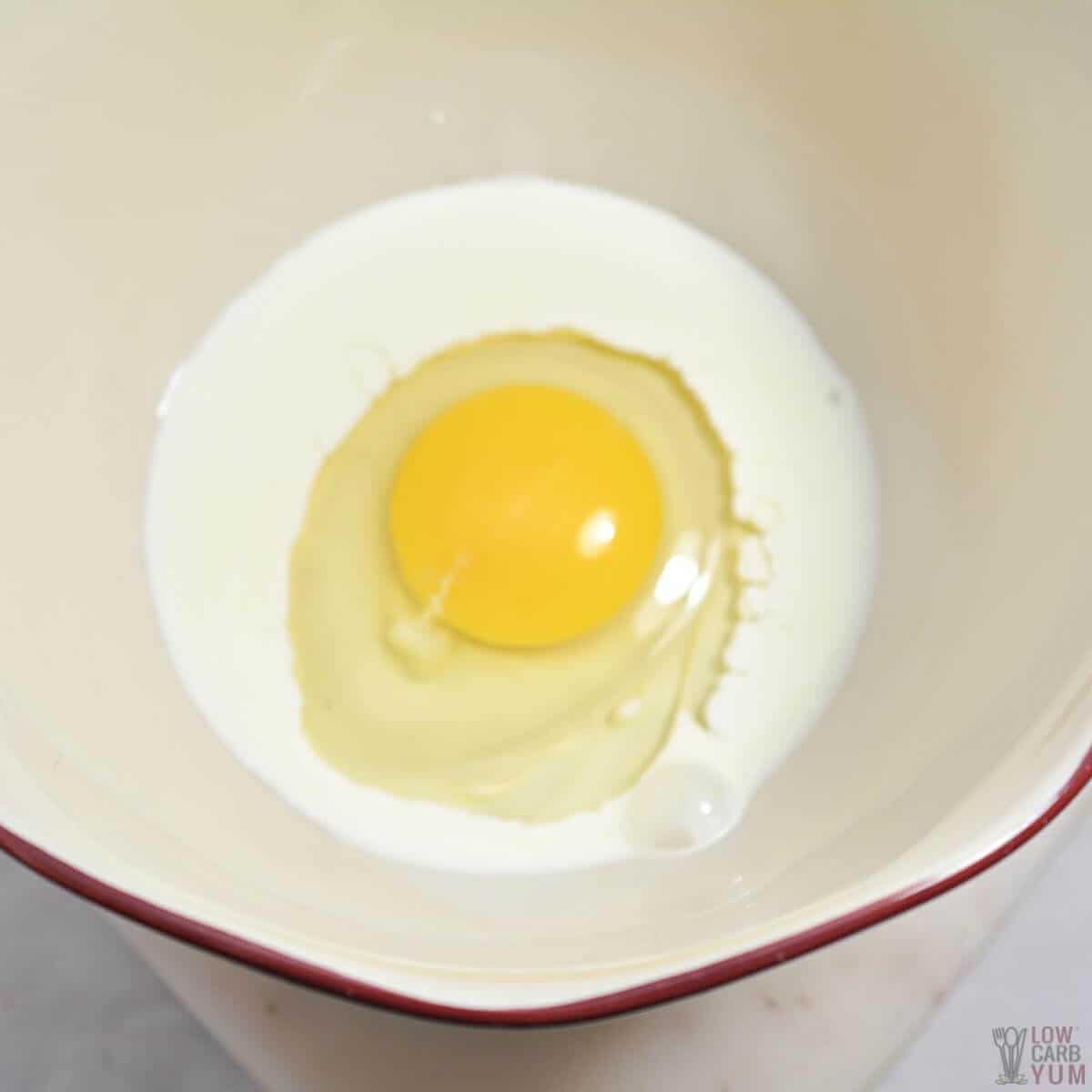 egg and cream in bowl