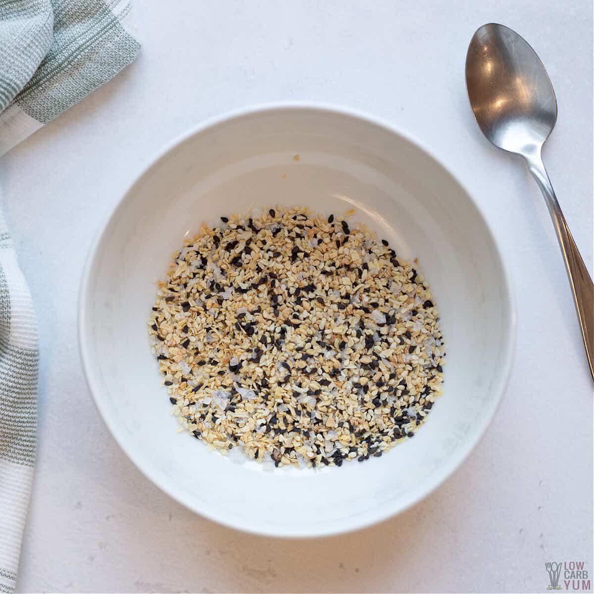 Everything But the Bagel Seasoning (with Video) ⋆ Sugar, Spice and Glitter