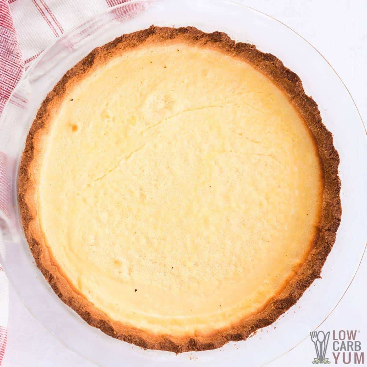 baked cheese pie without strawberry topping