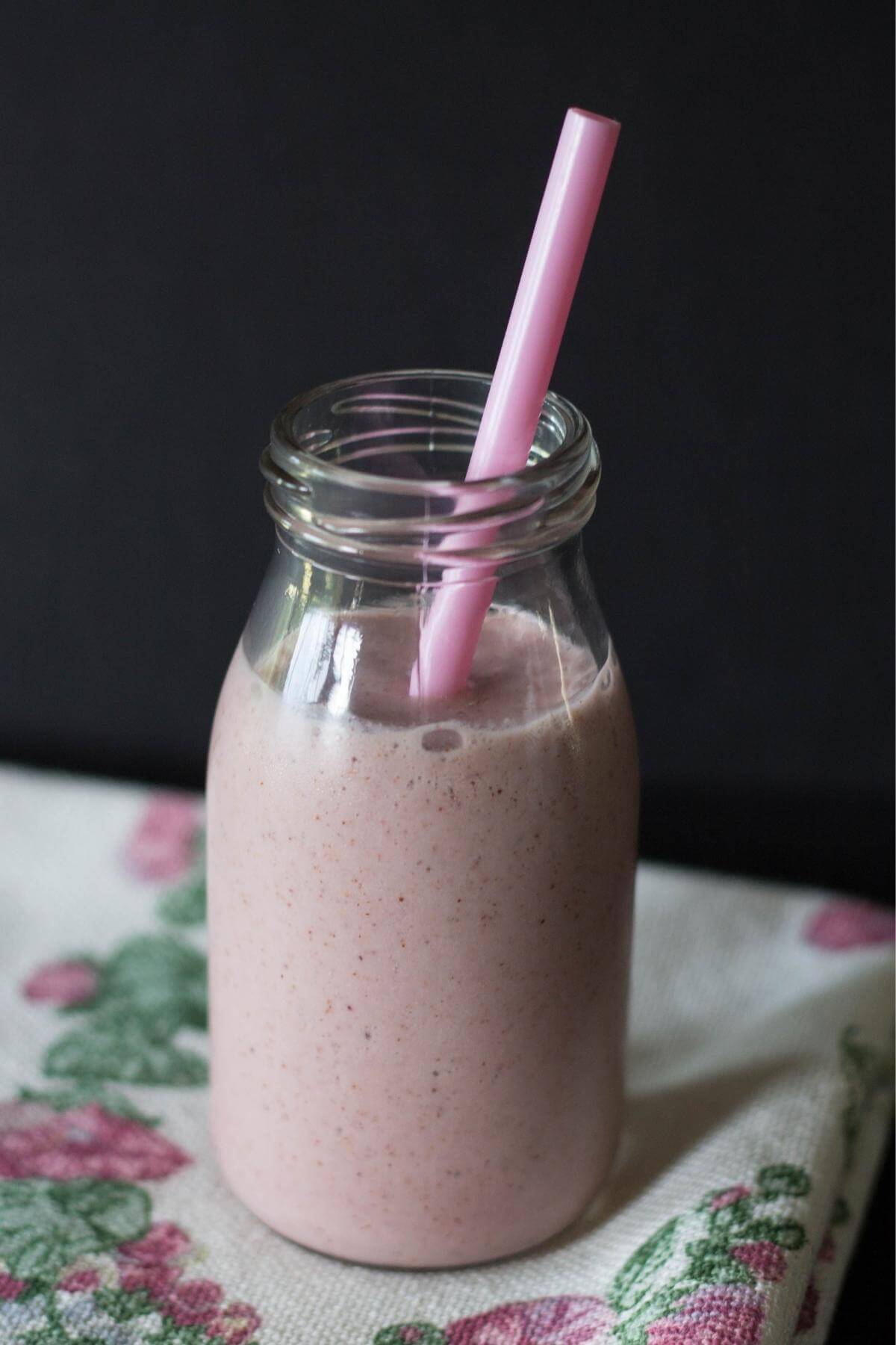 strawberry coconut milk smoothie keto breakfast ideas