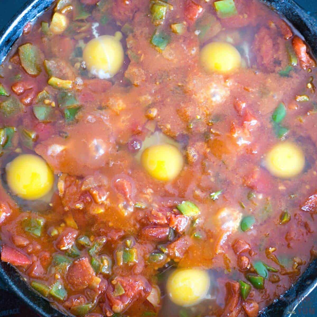 add eggs to sauce in skillet