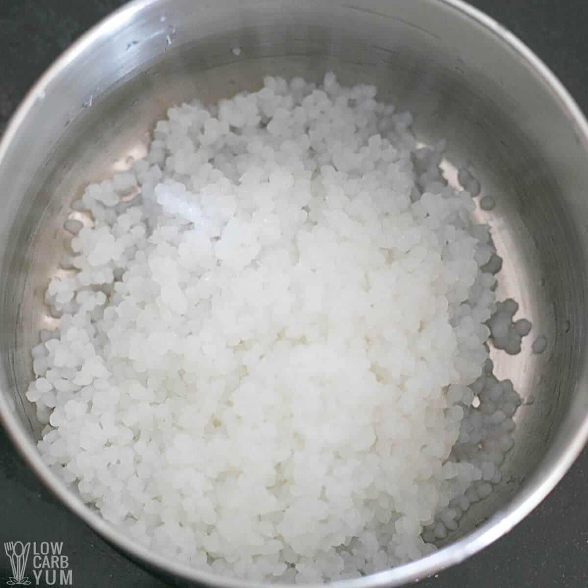 preparing miracle rice in pot.