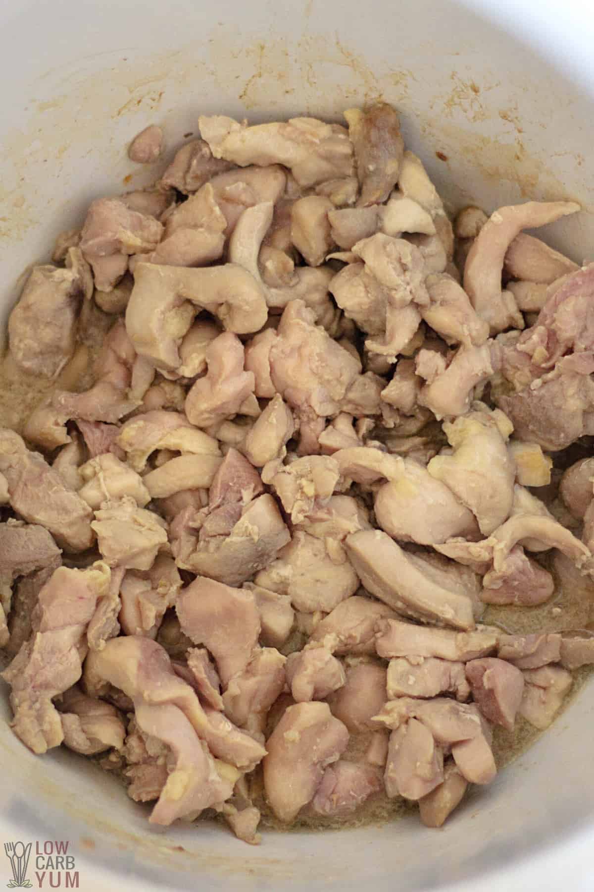 cooked chicken in crock pot.