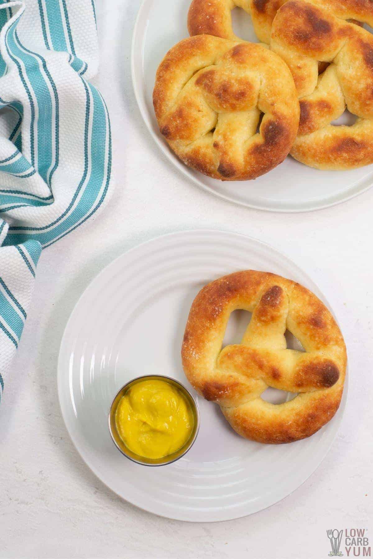 keto friendly soft pretzels made with flour made from almonds