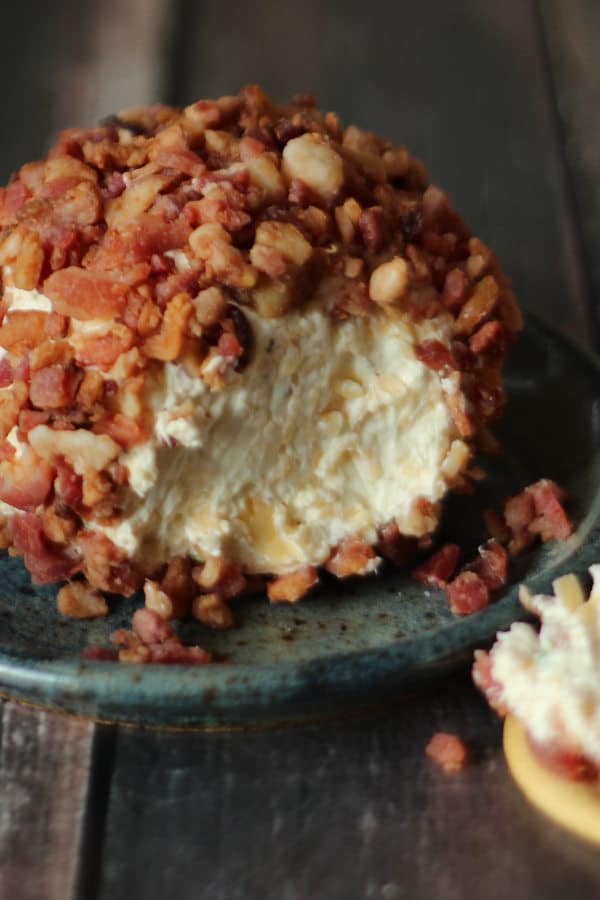 bacon smoked gouda cheese ball