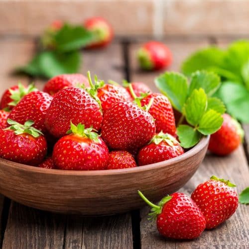 are strawberry keto featured image