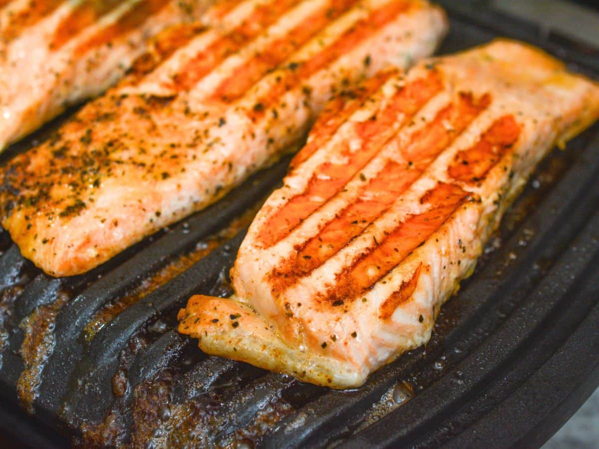 grilling marinated salmon