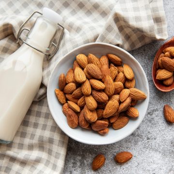 Almond milk featured image