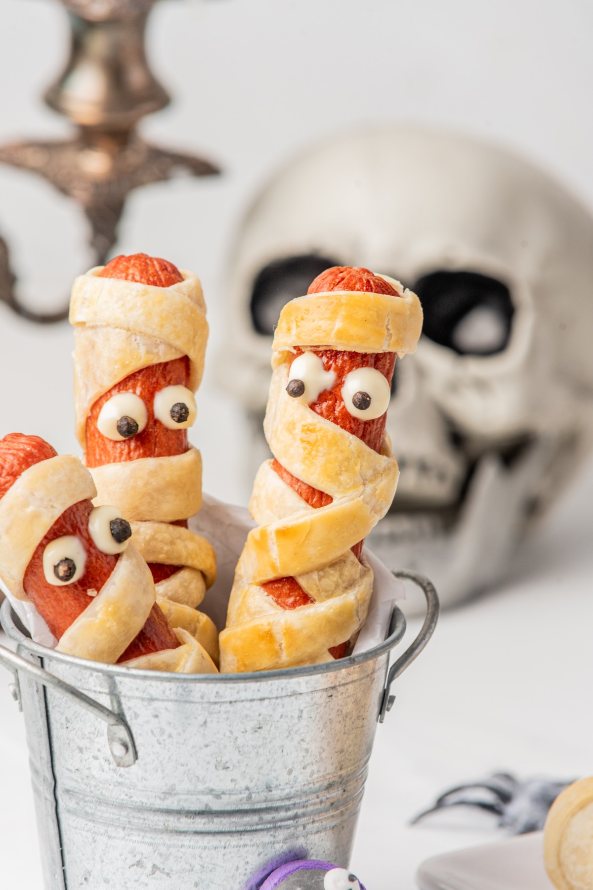 https://lowcarbyum.com/wp-content/uploads/2023/09/Keto-Mummy-Hot-Dogs-7.jpg