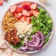 arugula and strawberry salad with goat cheese