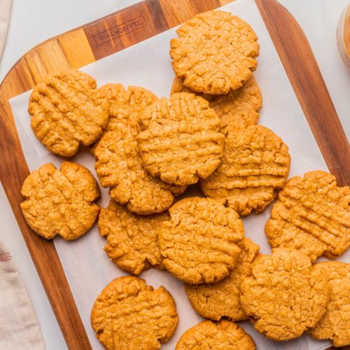 Keto peanut butter cookies featured image.