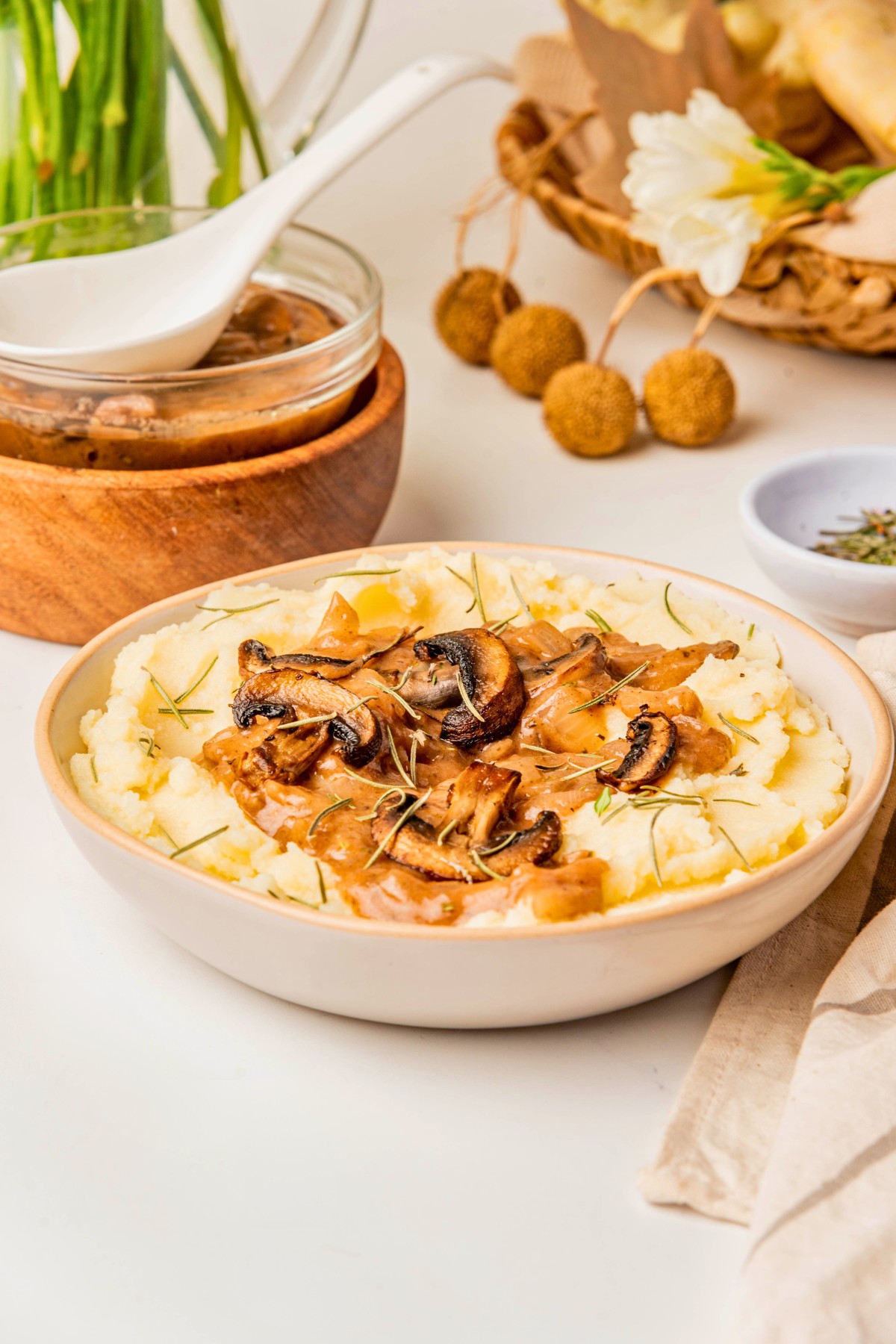 pretty shot of vegan mushroom gravy