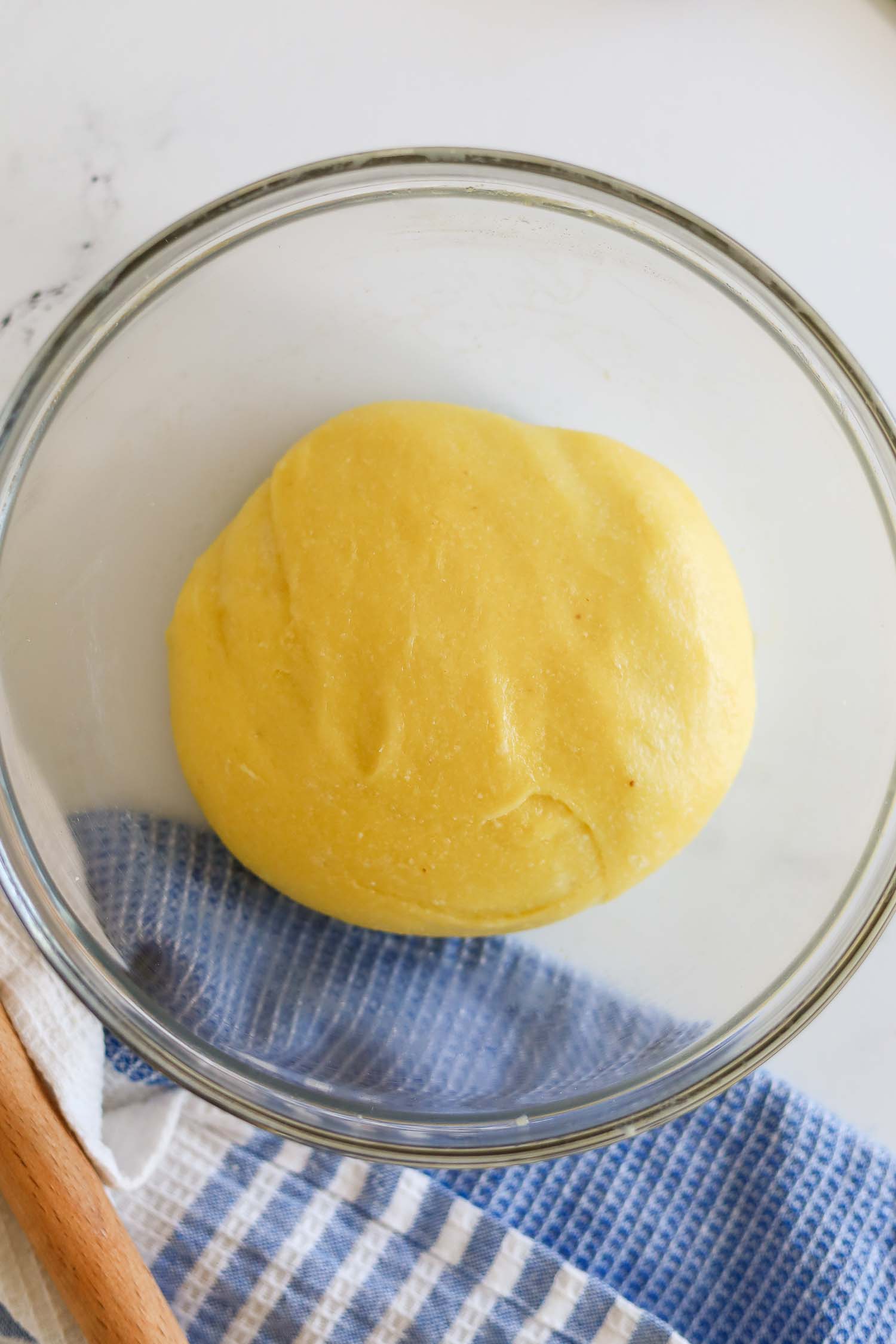 fathead dough in a glass bowl