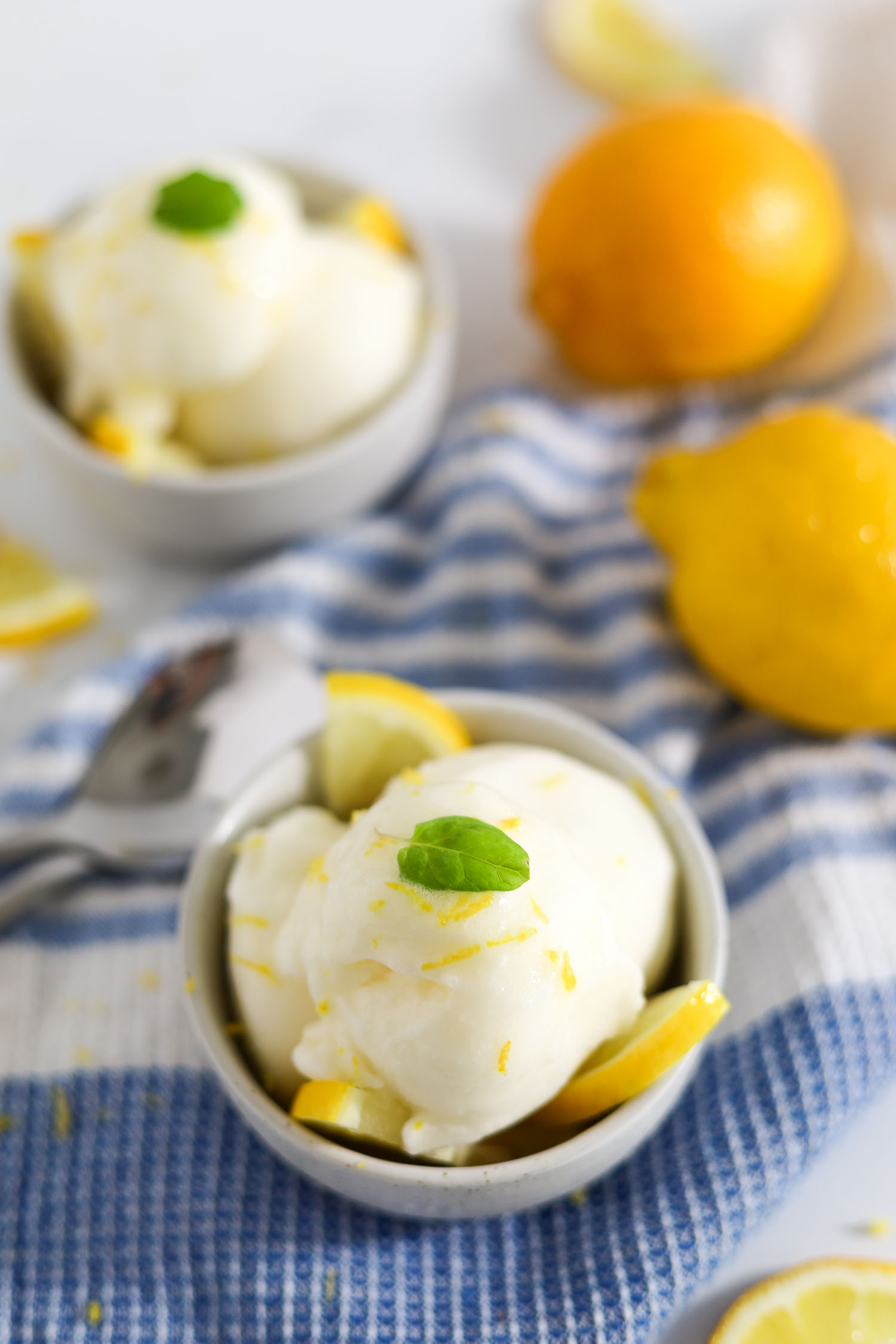 how to make lemon sorbet in a ice cream maker