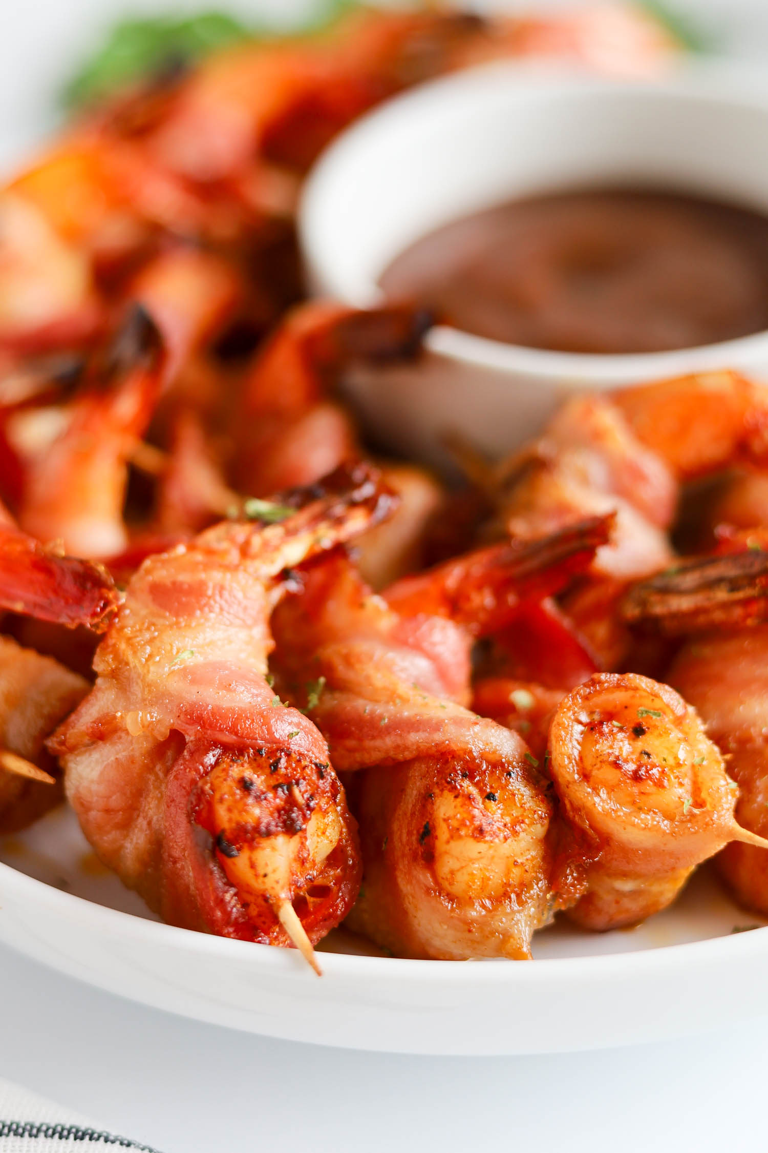 bacon wrapped shrimp in oven with seasoning 